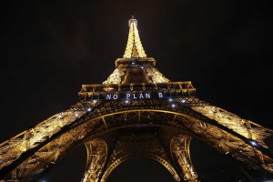 eiffel tower with "No Plan B" message in lights referring to the importance of world leaders to make the climate change agreement work.